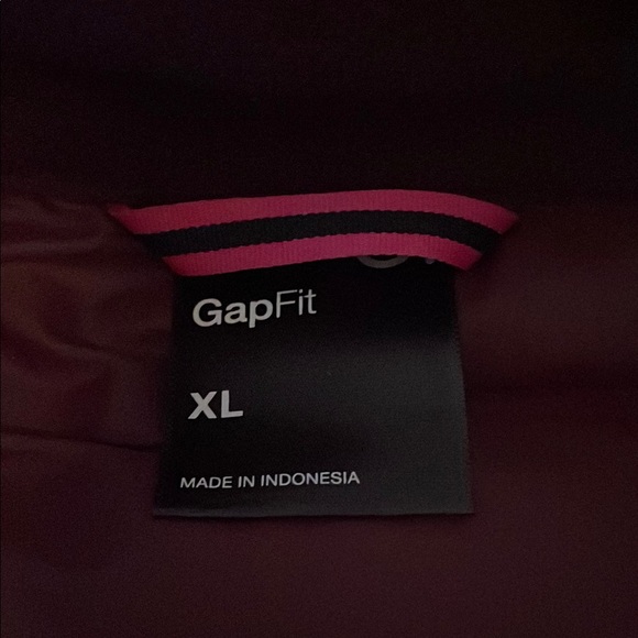 GAP Red Puffer Jacket - Picture 2 of 4
